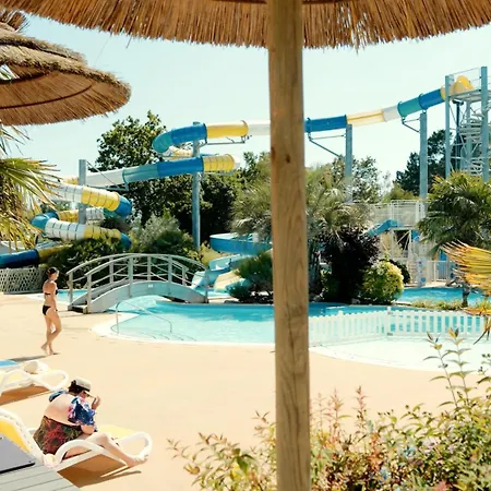 De La Piscine * Fouesnant
